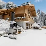 Huski Viehhofen 木屋 *